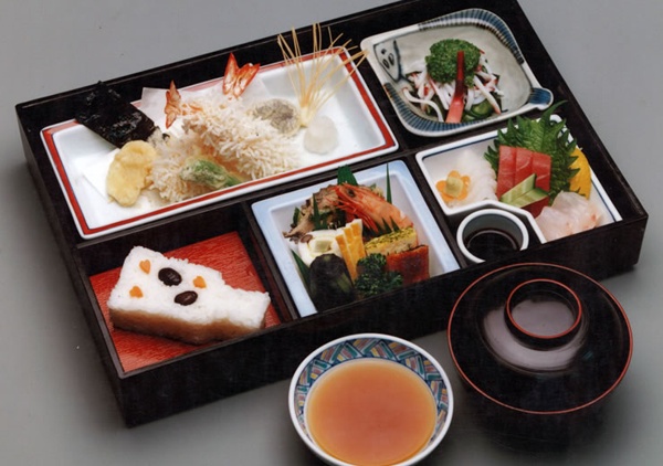 なごやまのお弁当一例