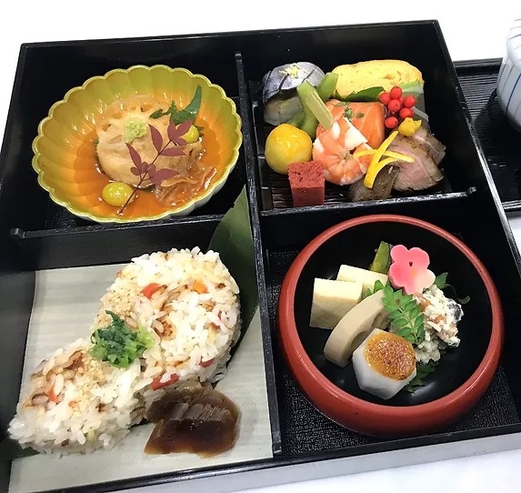 京屋本店 中島本店のお弁当一例