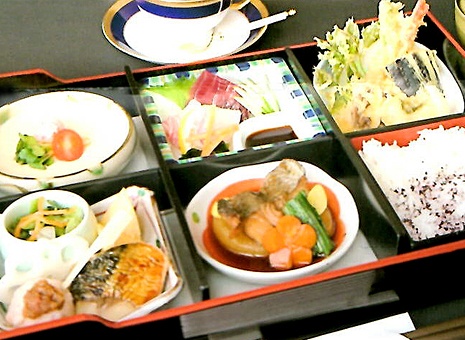 旬菜四季　ひろぜんのお弁当一例